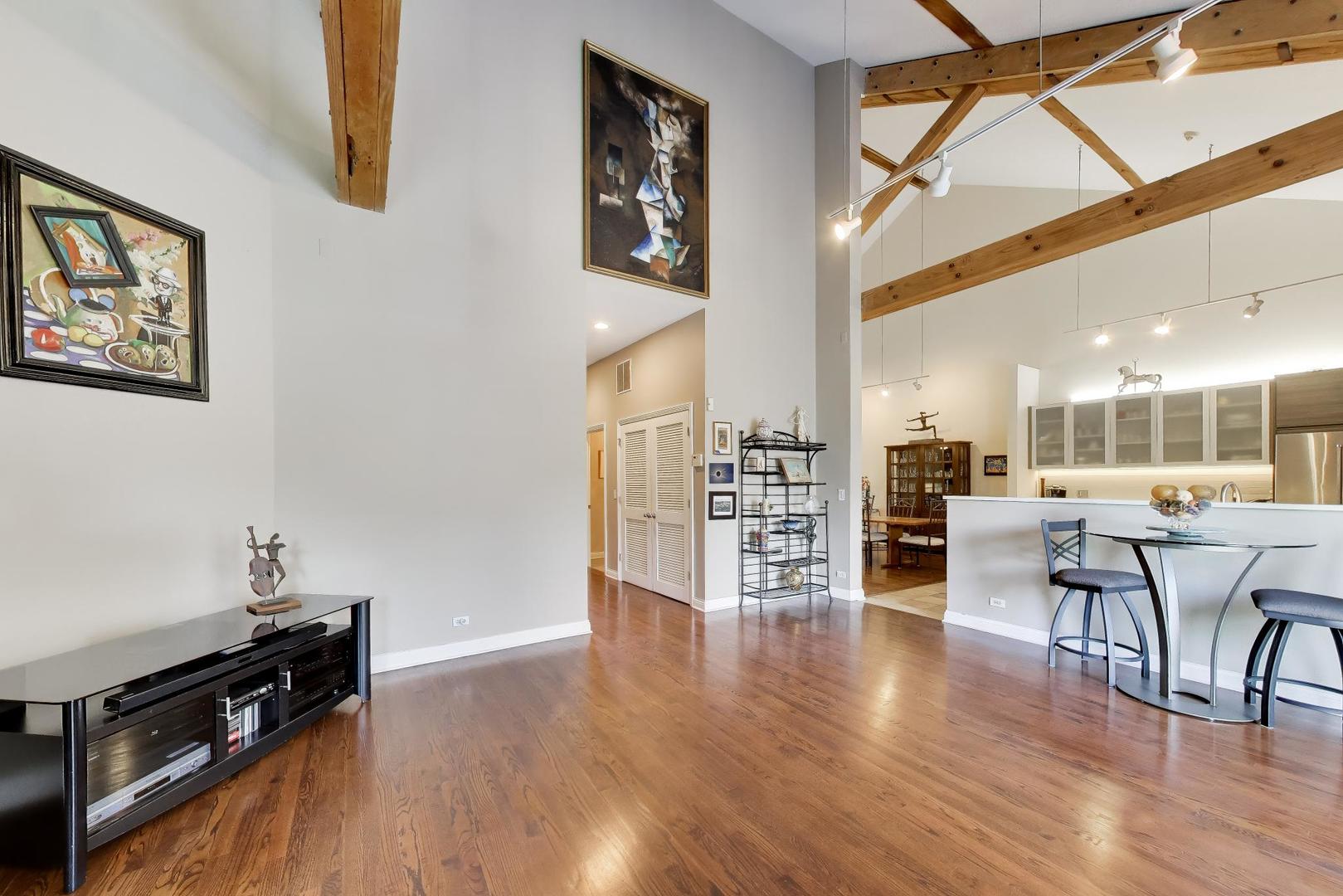 824 Stables Court Unit: 824