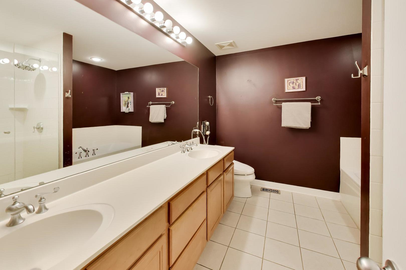 824 Stables Court Unit: 824