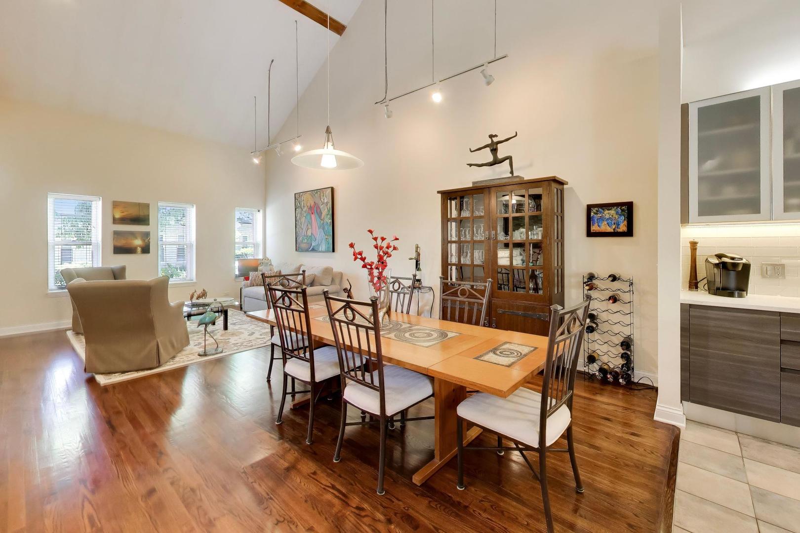 824 Stables Court Unit: 824
