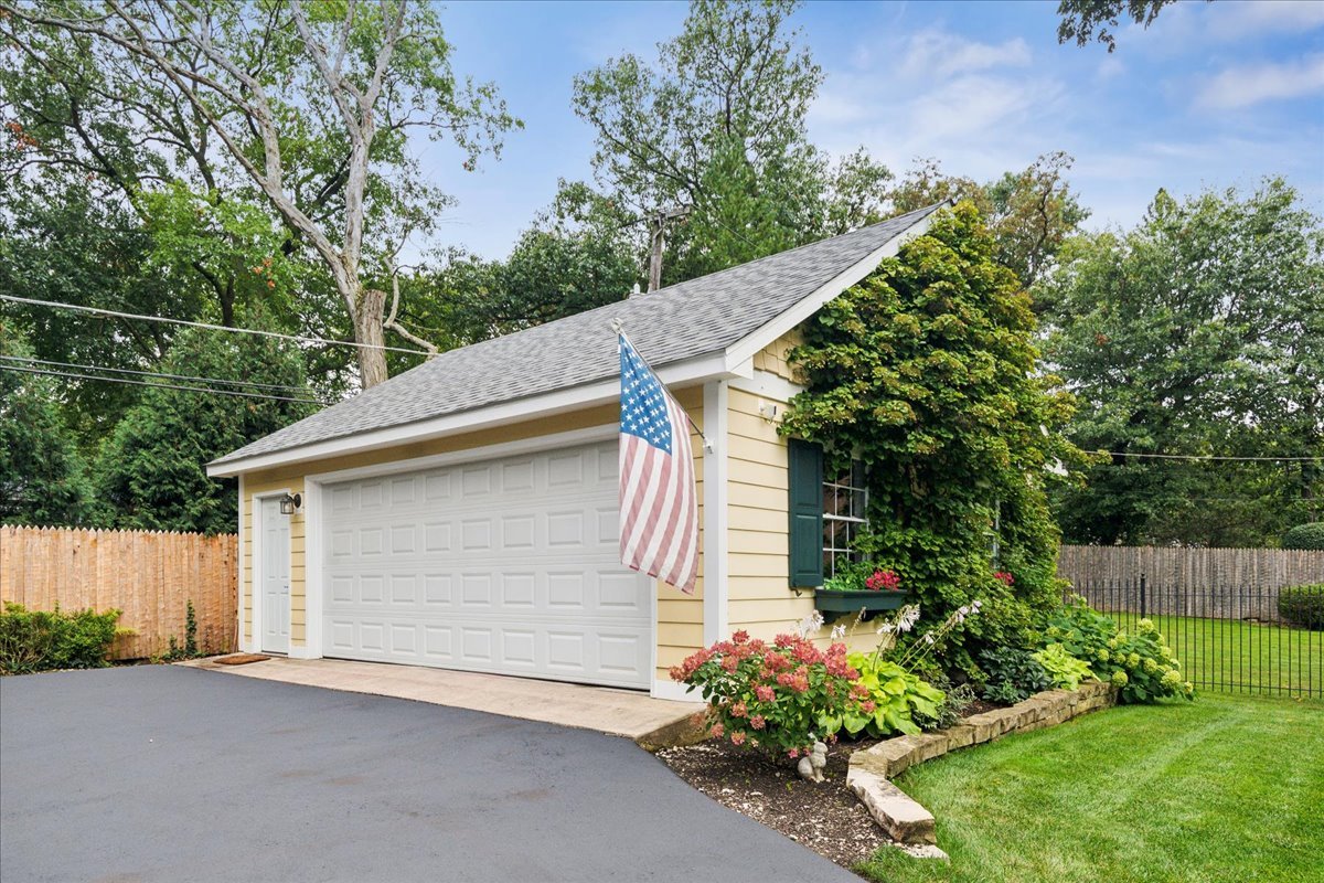 635 Green Briar Lane