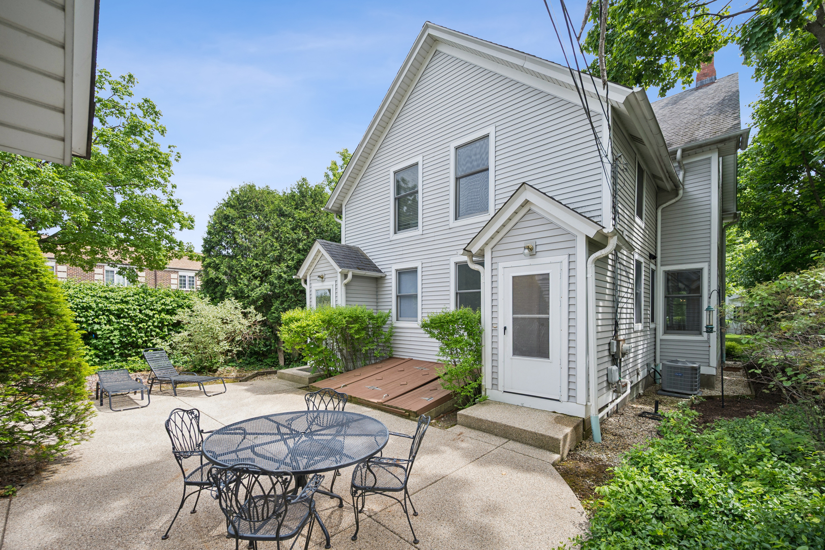 164 E Westminster Road Unit: 164