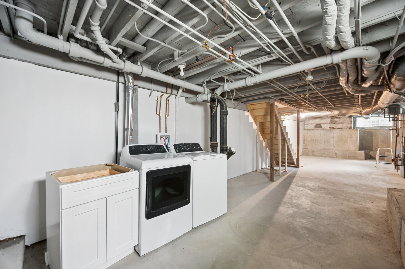 164 E Westminster Road Unit: 164