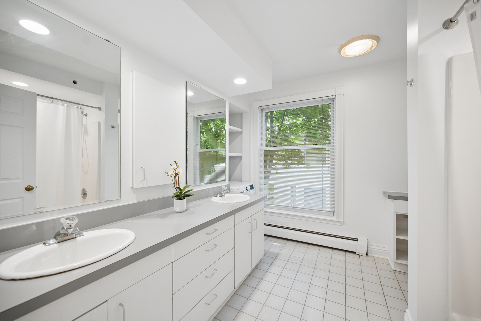164 E Westminster Road Unit: 164