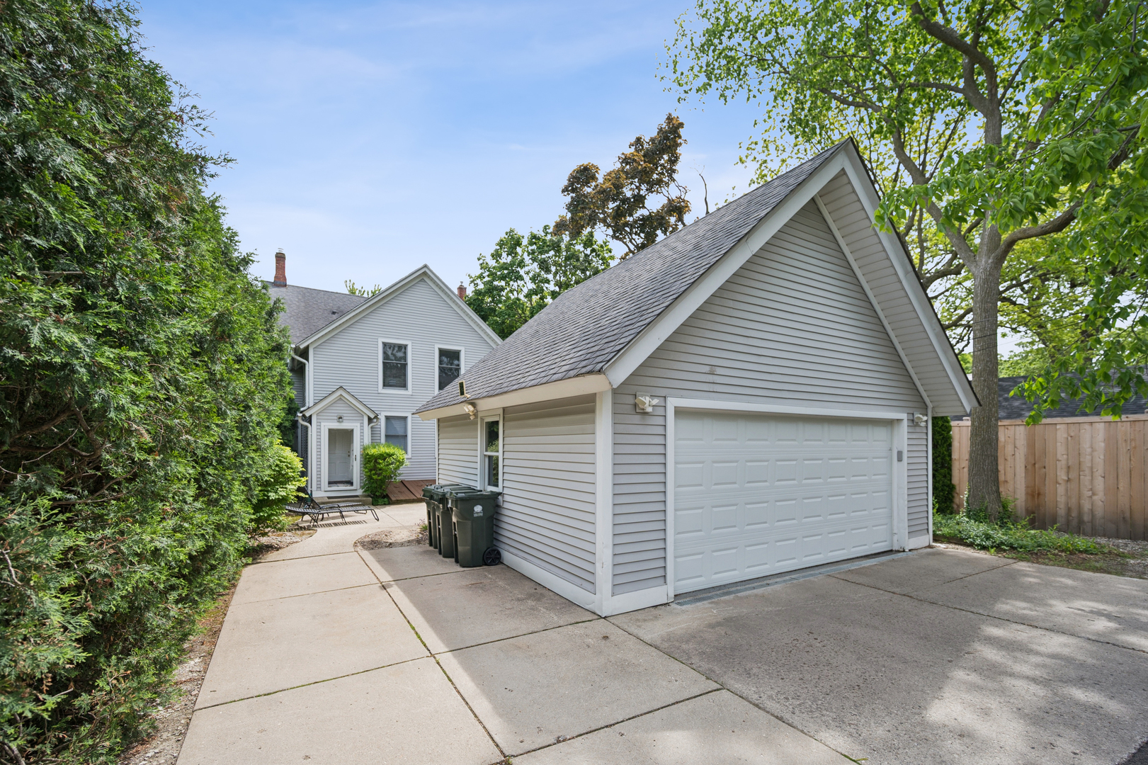 164 E Westminster Road Unit: 164