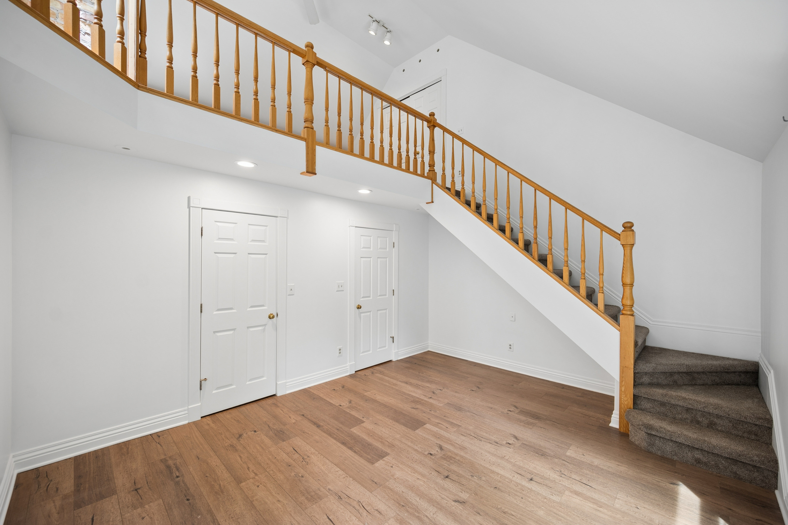 164 E Westminster Road Unit: 164