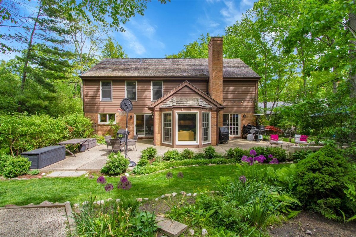 850 Carlyle Circle