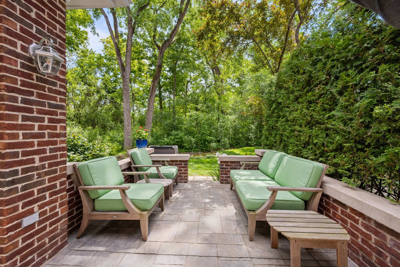861 Gloucester Crossing