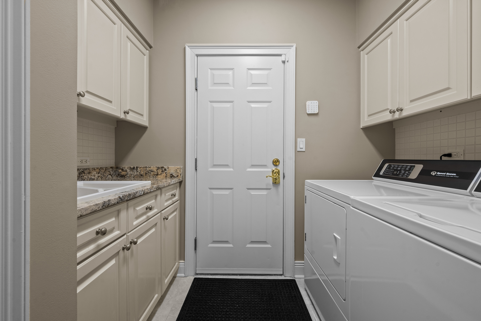 861 Gloucester Crossing
