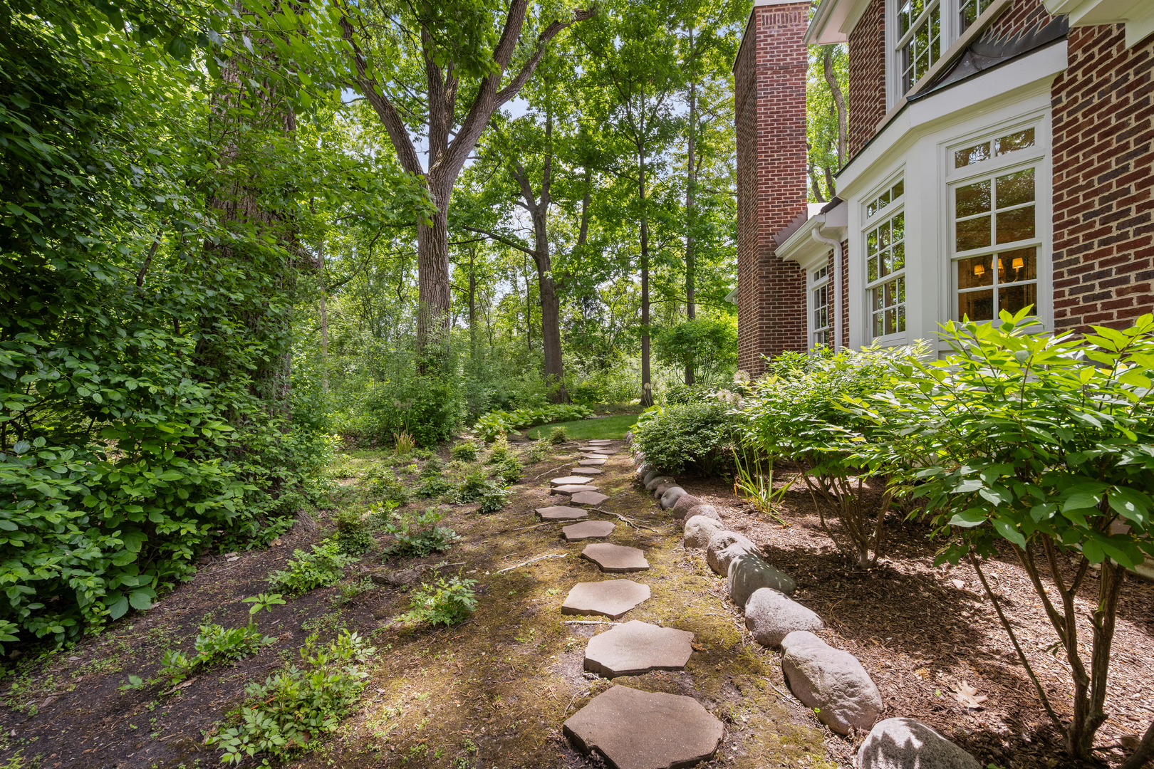 861 Gloucester Crossing
