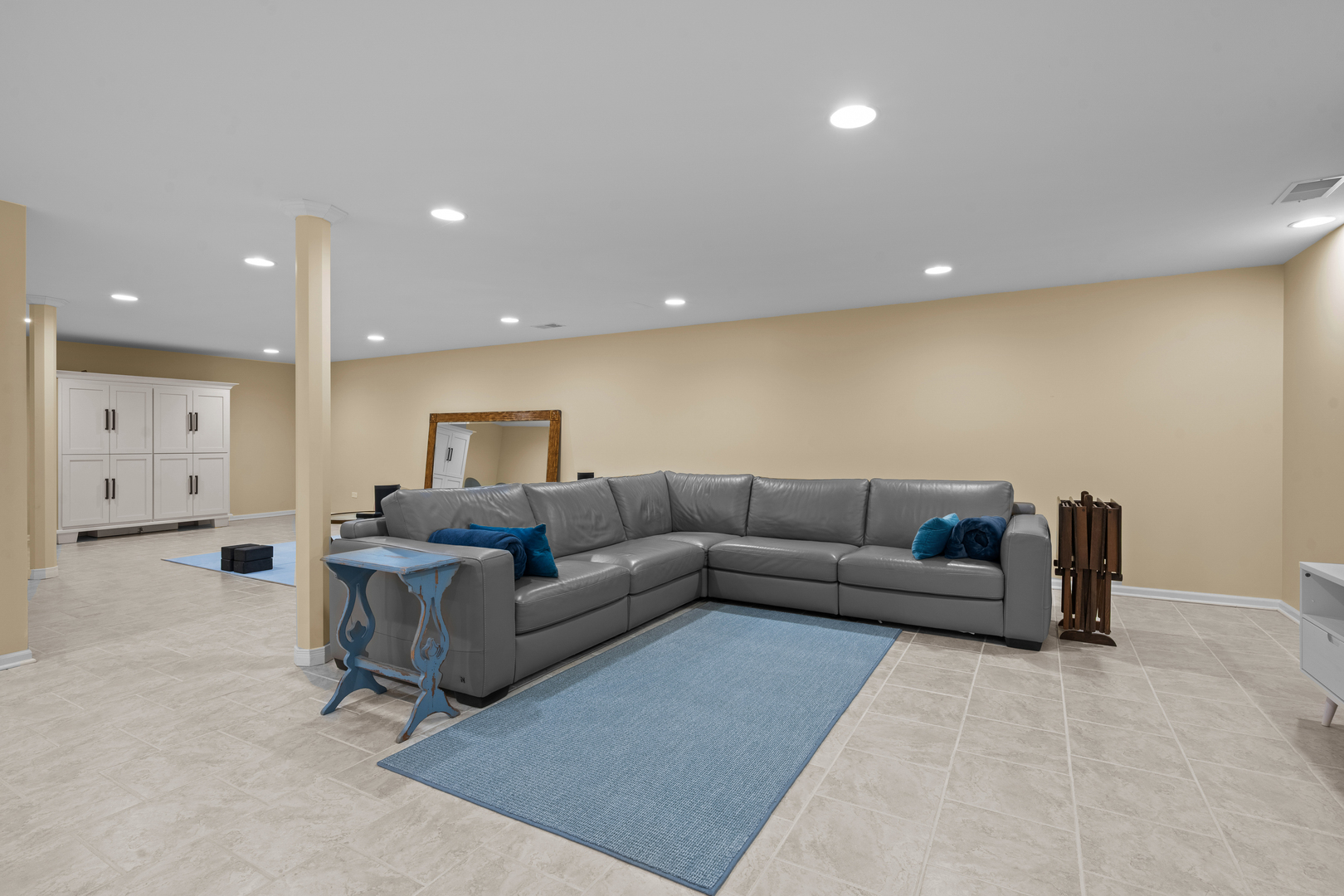 861 Gloucester Crossing