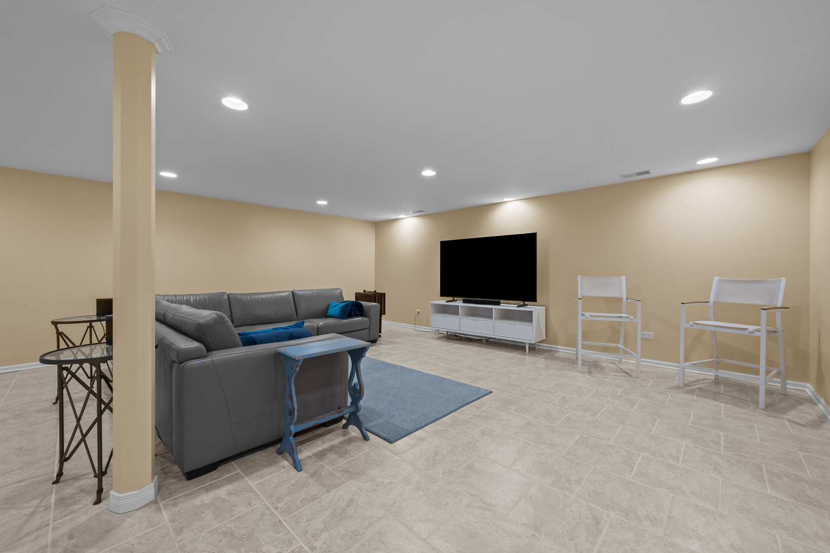 861 Gloucester Crossing