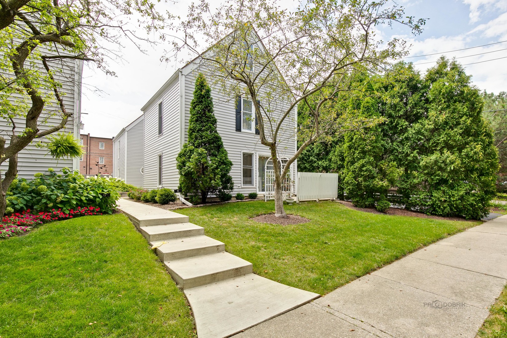 15 E North Avenue Unit: 1