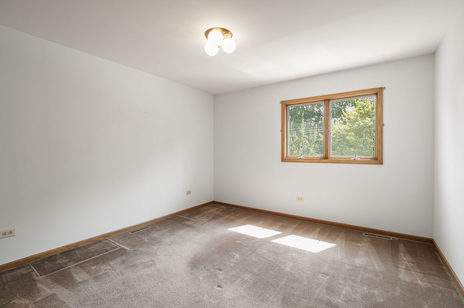360 E Woodland Road