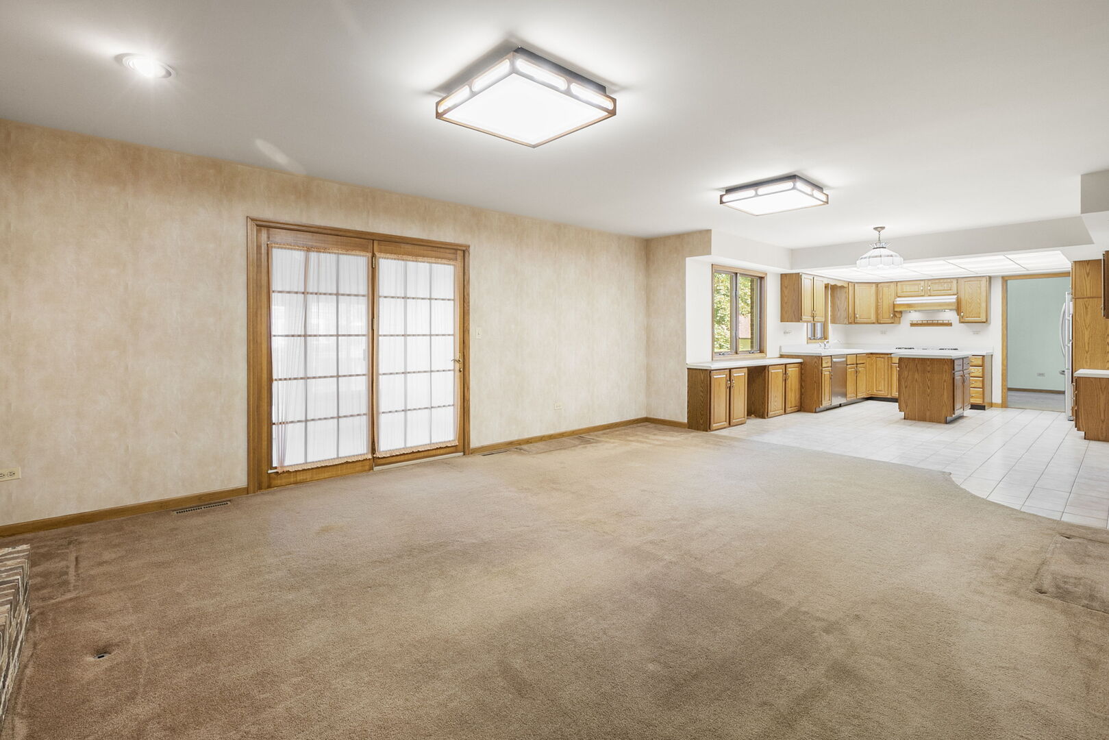 360 E Woodland Road
