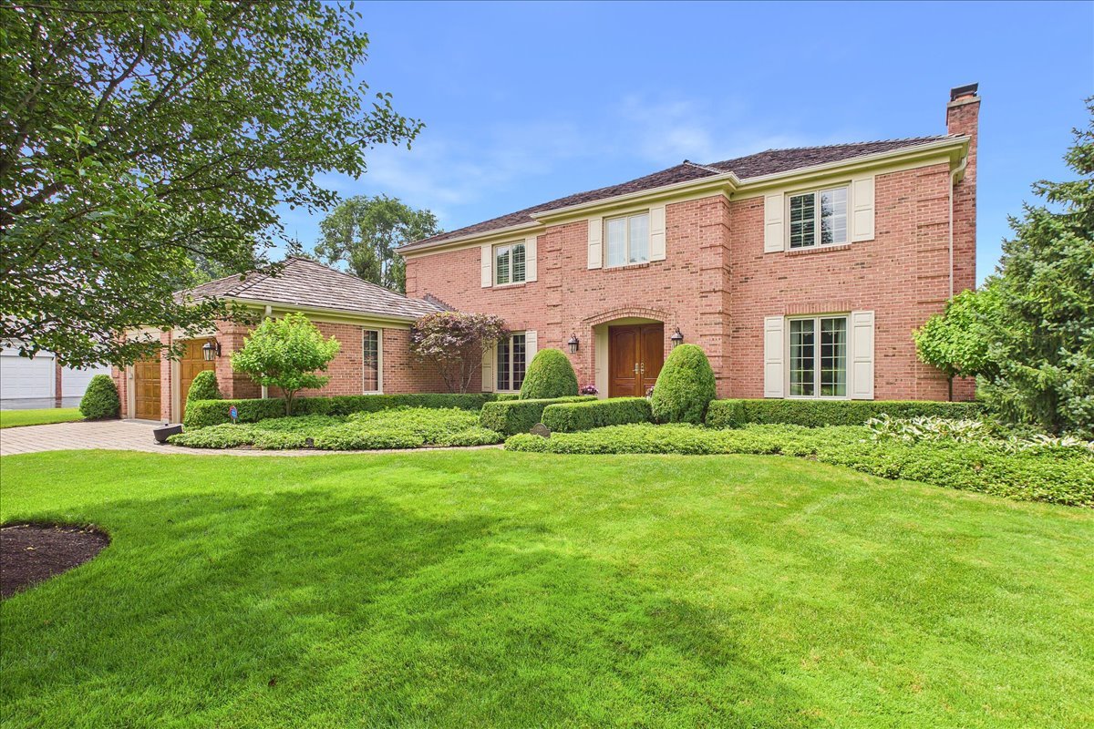 120 W Blackthorn Lane