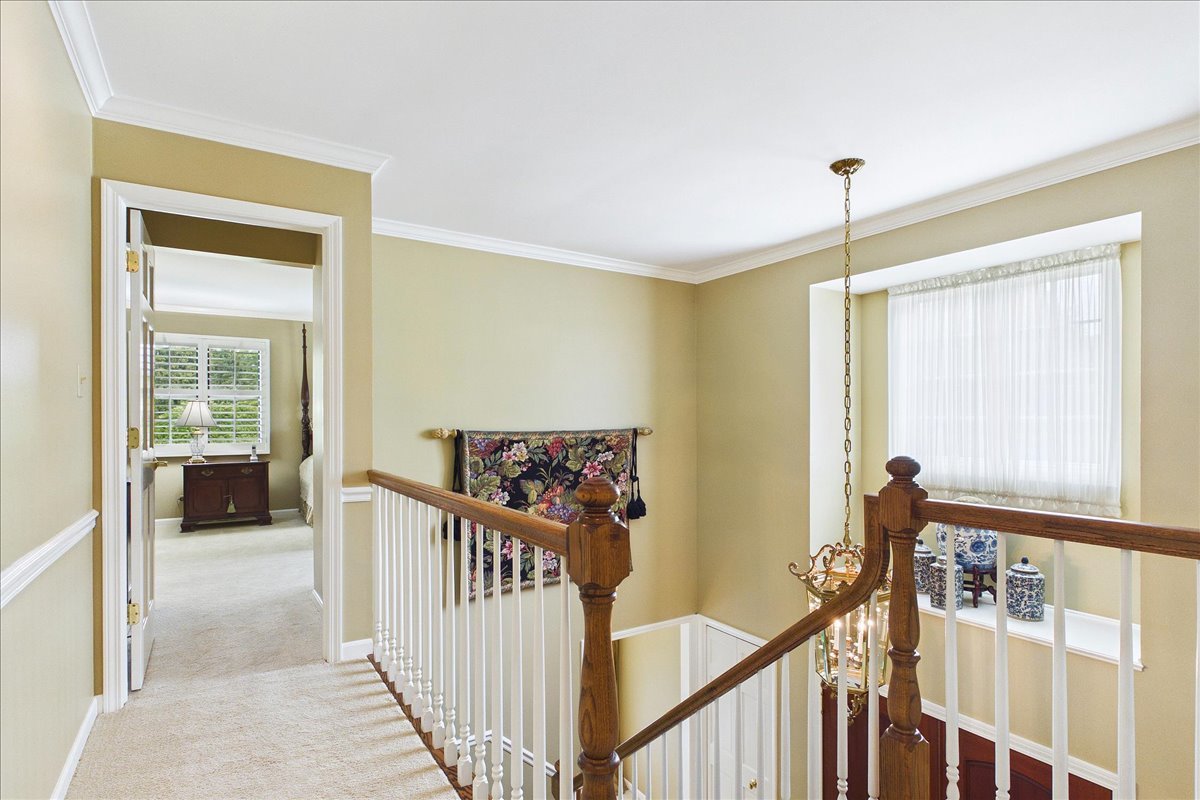 120 W Blackthorn Lane