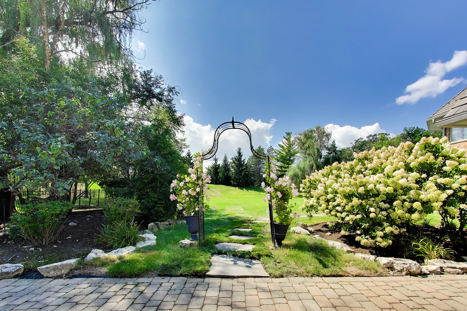 1400 Kurtis Lane