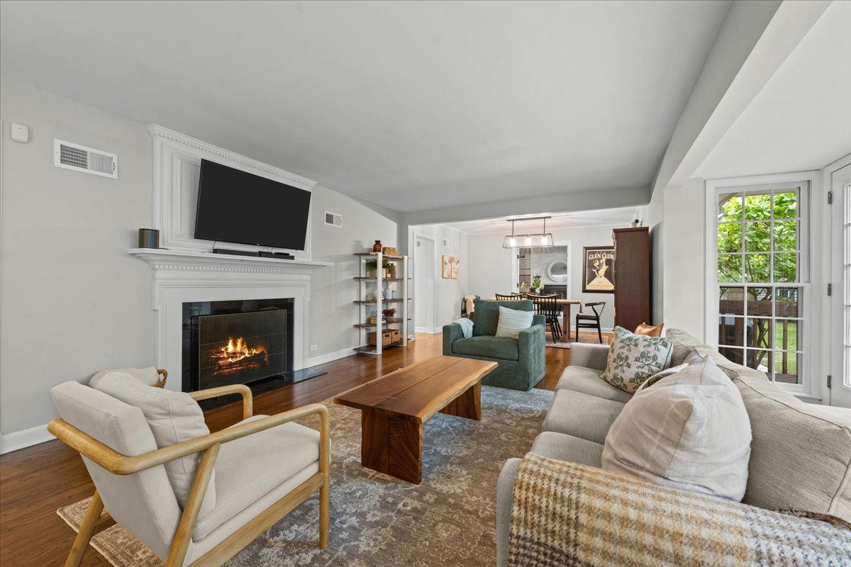 975 Inverlieth Terrace