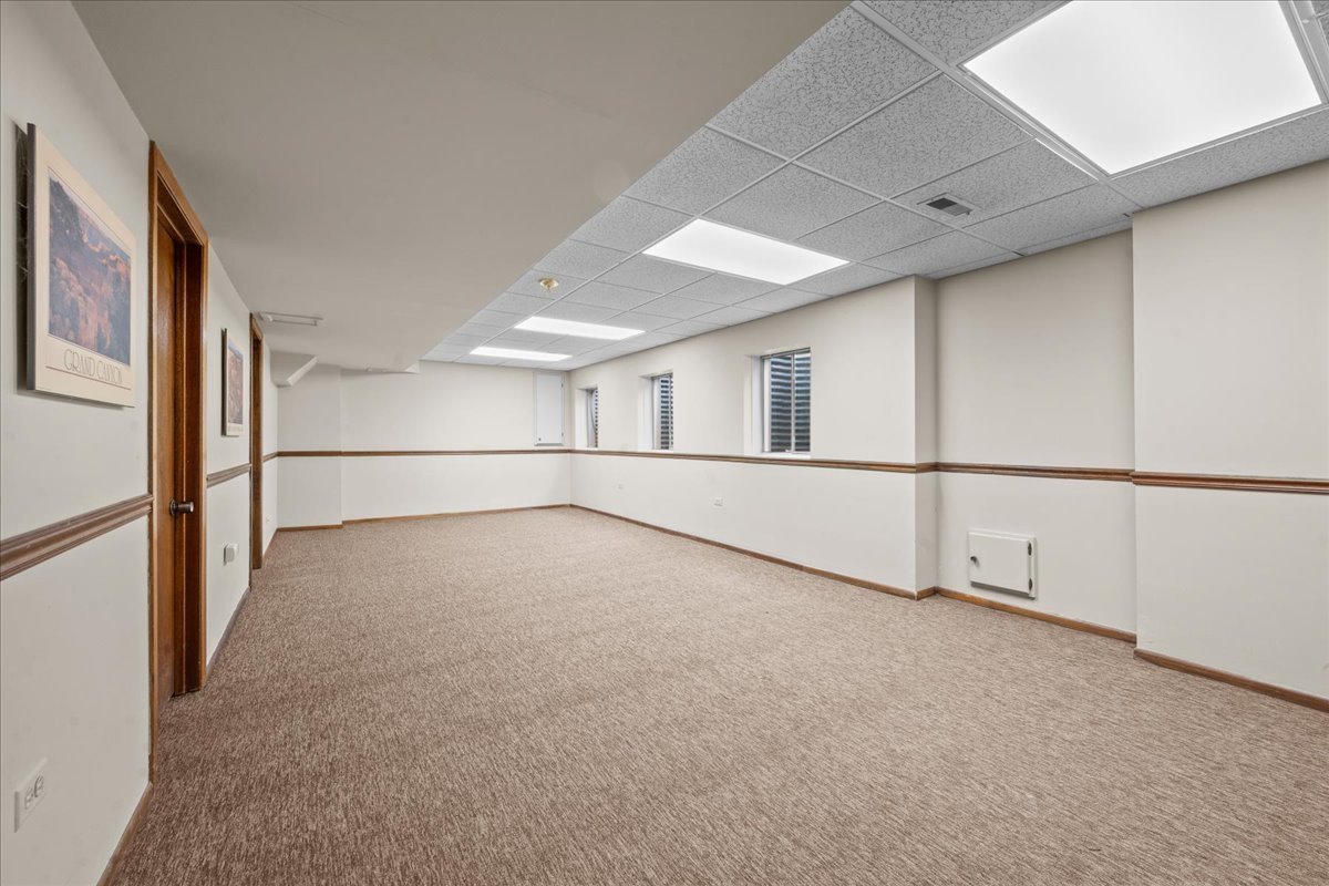 70 W Sandpiper Lane