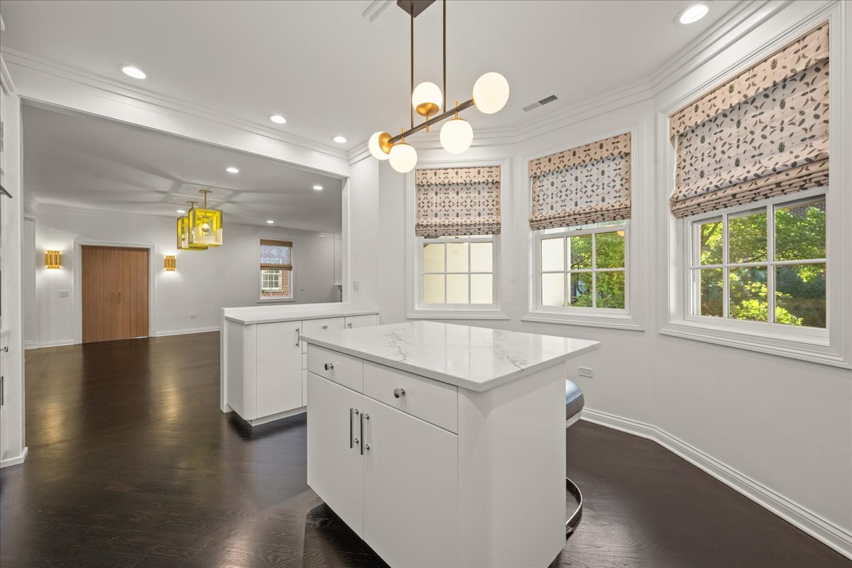 333 E Westminster Road Unit: 2B