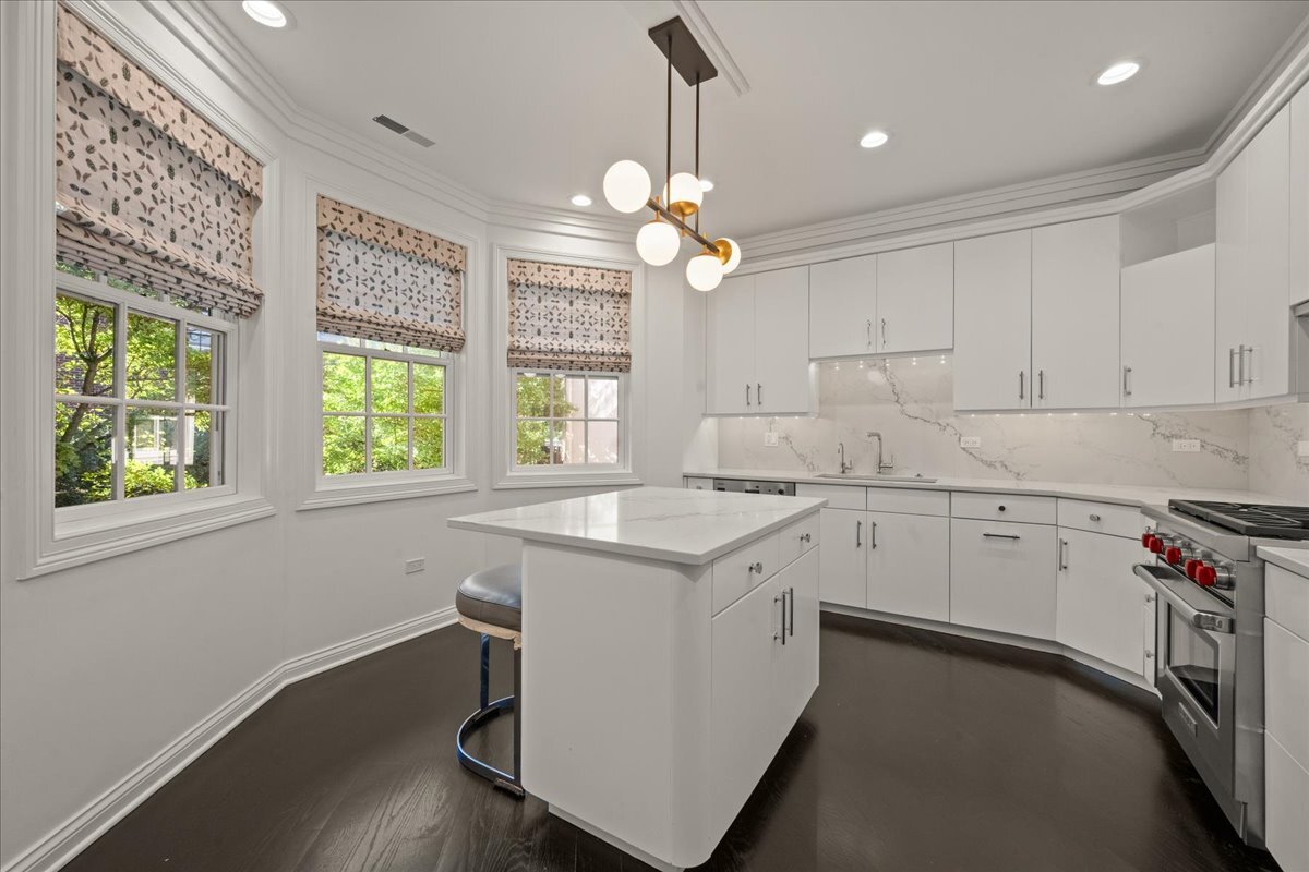 333 E Westminster Road Unit: 2B