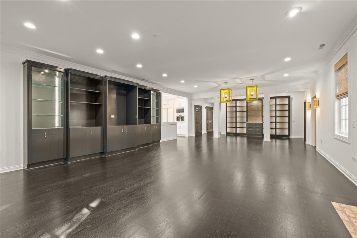 333 E Westminster Road Unit: 2B