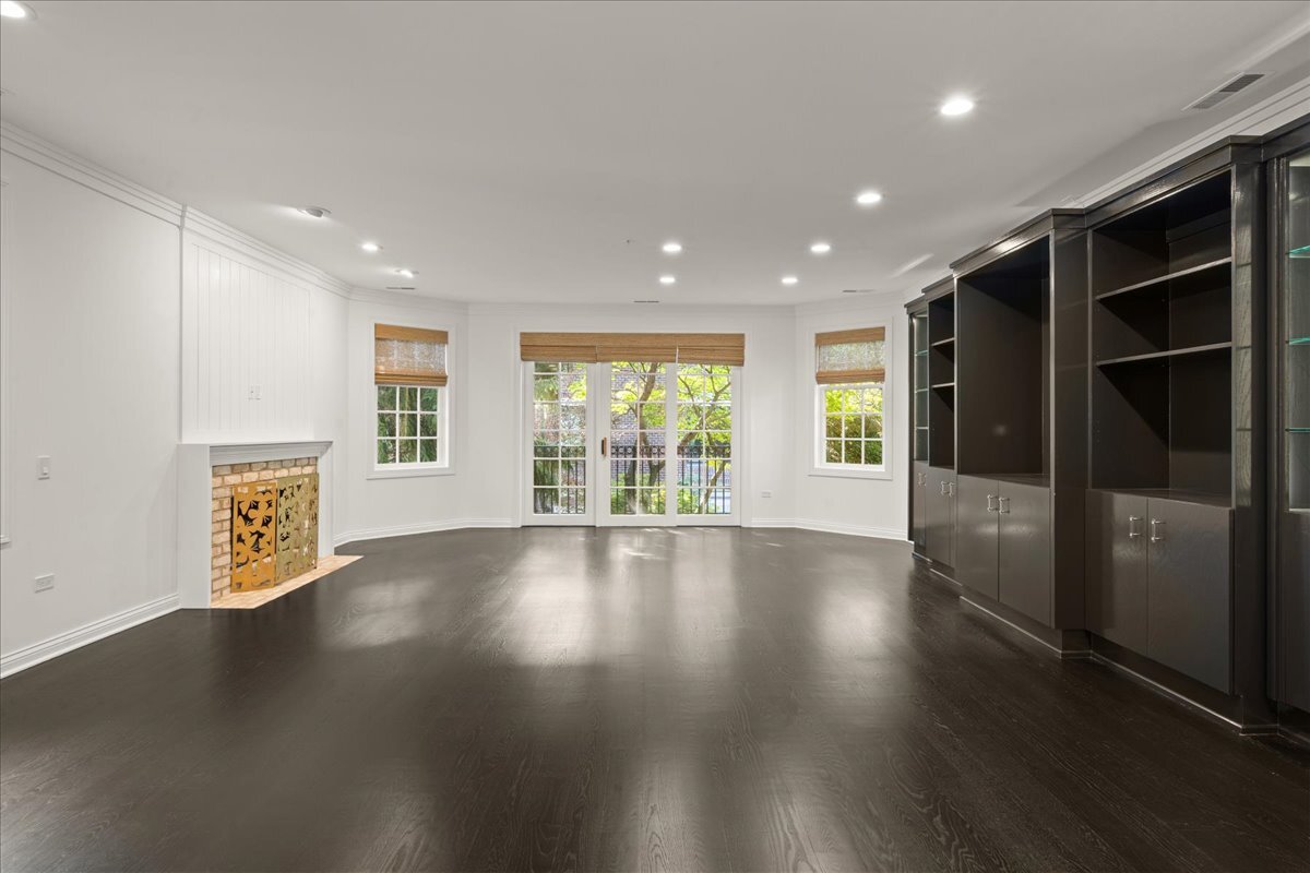333 E Westminster Road Unit: 2B