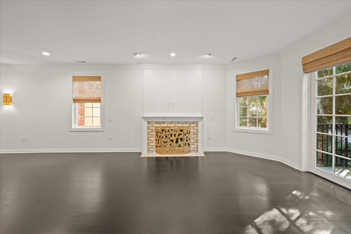333 E Westminster Road Unit: 2B