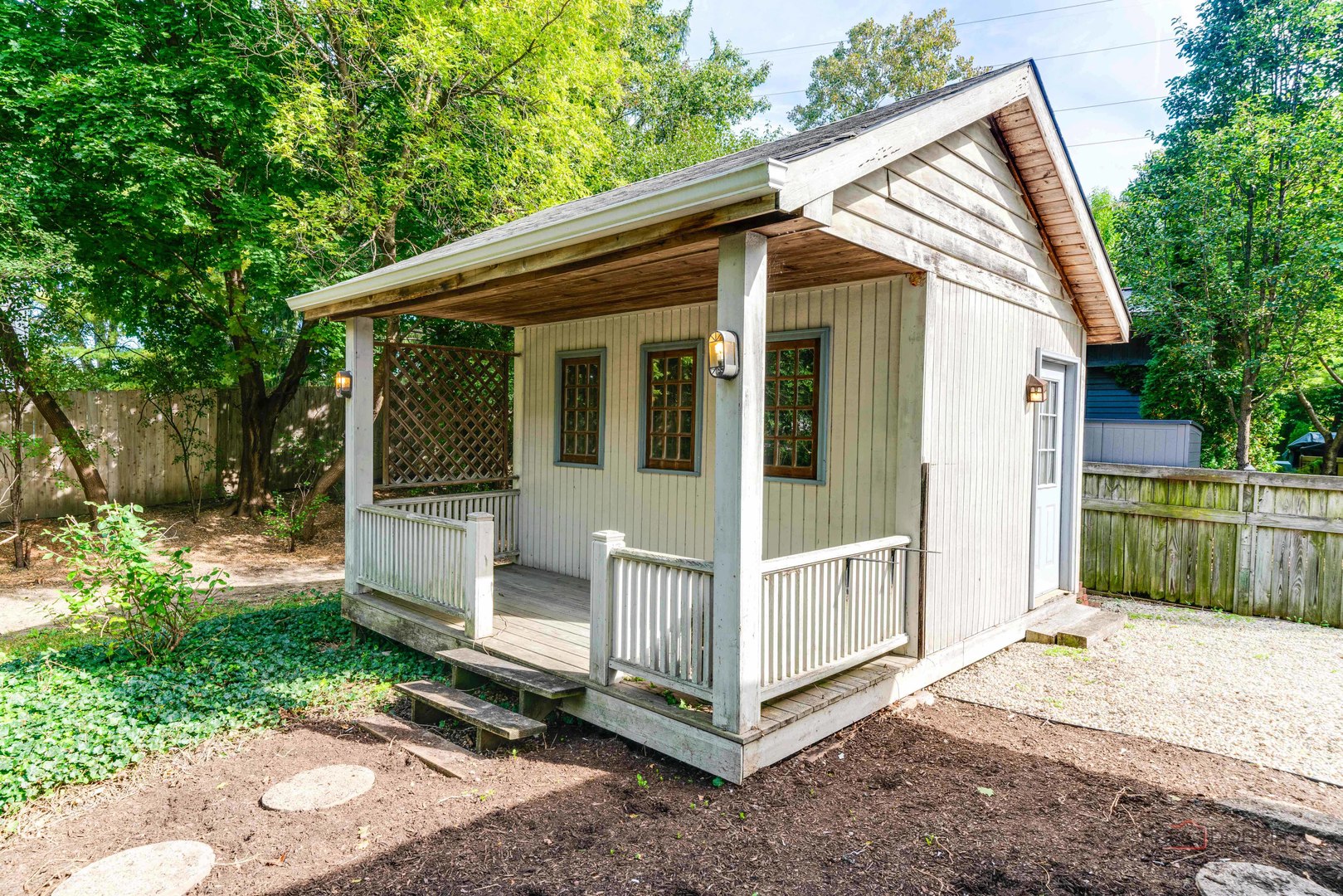 20 W Old Elm Road