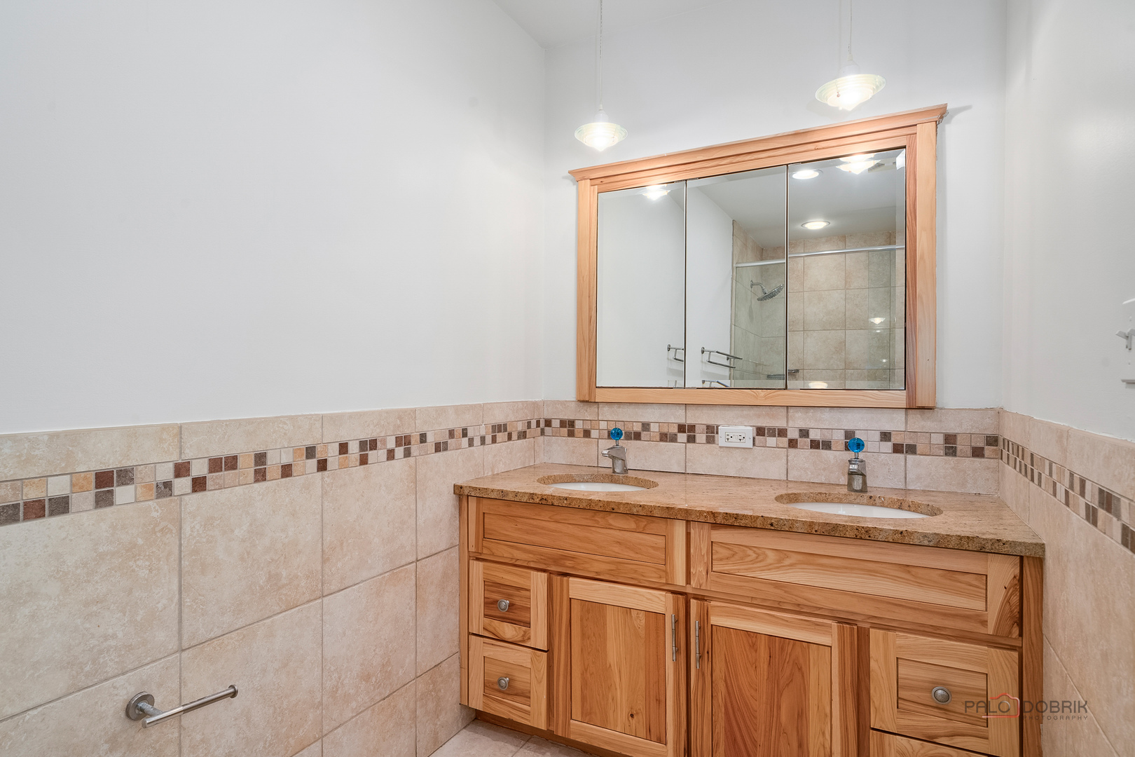 20 W Old Elm Road