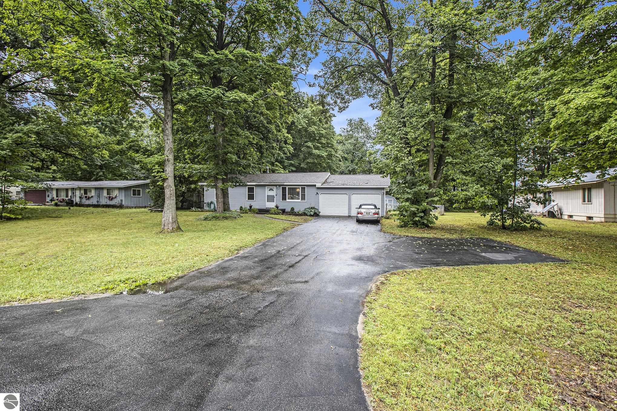 1938 Lardie Road