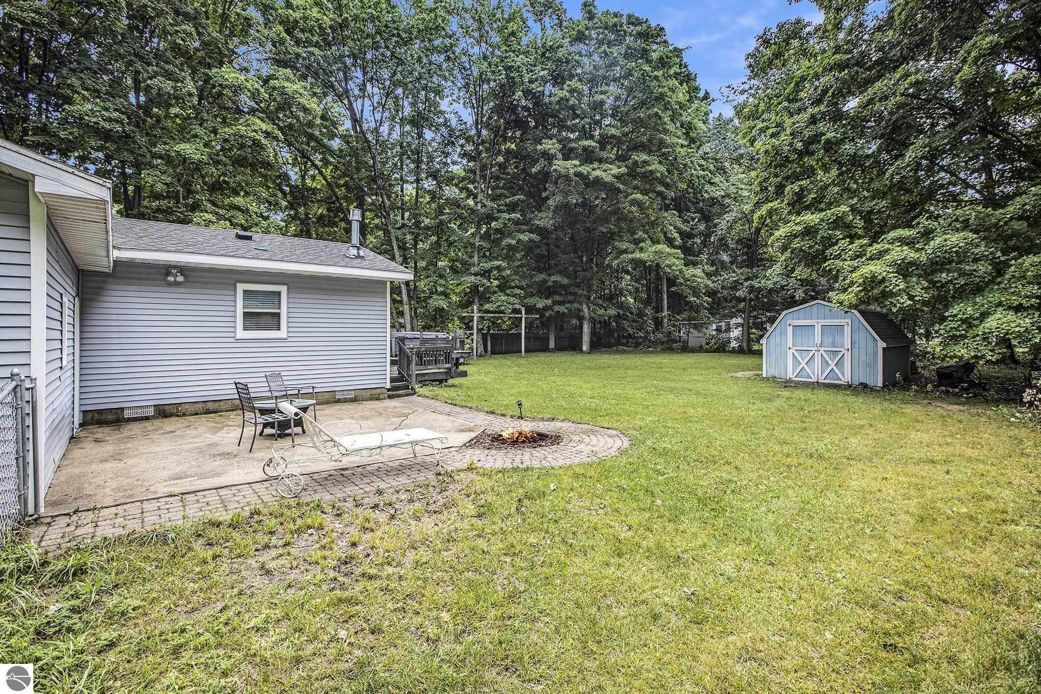 1938 Lardie Road