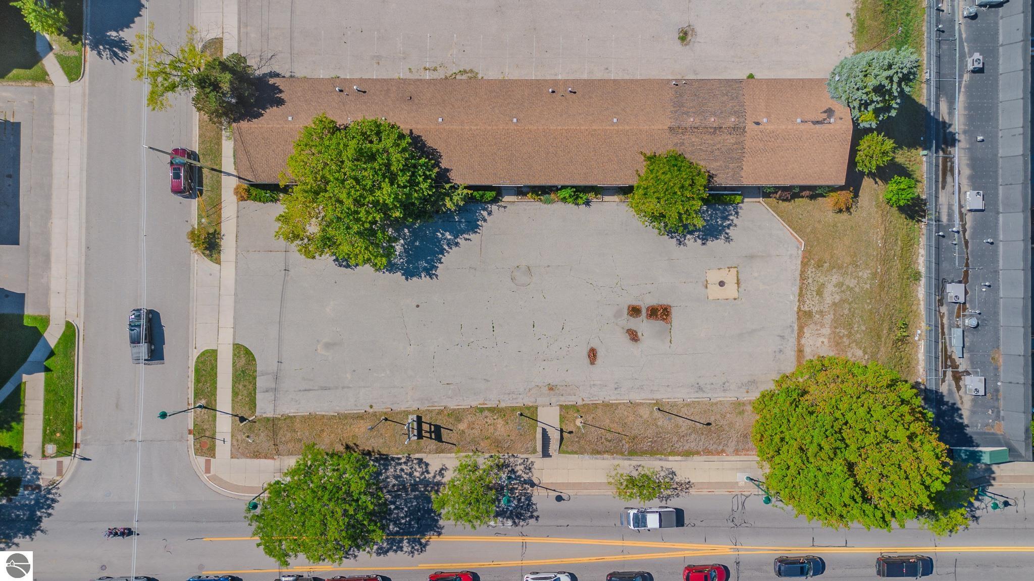 101 W Hurlbut Street