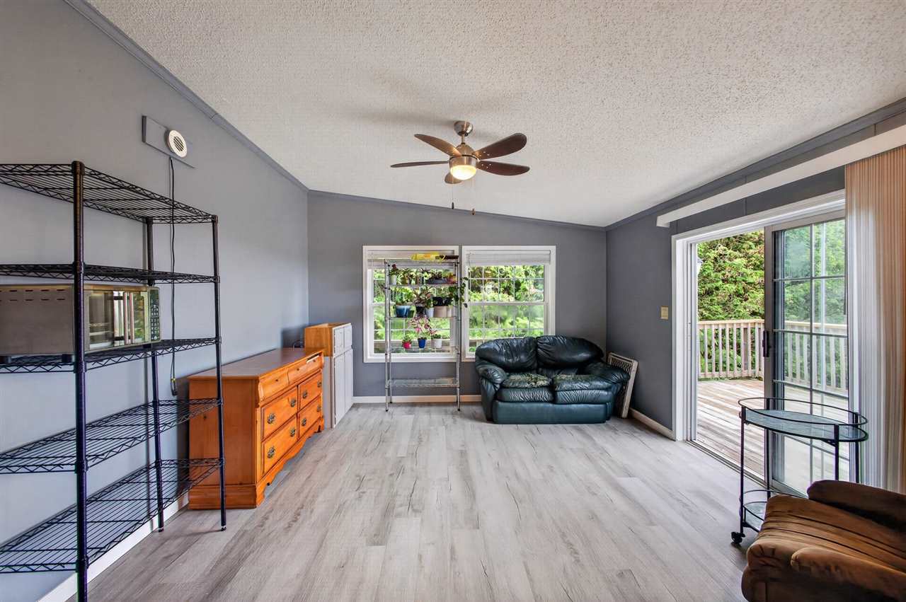 425 Knollcrest