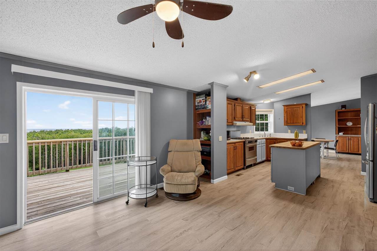 425 Knollcrest