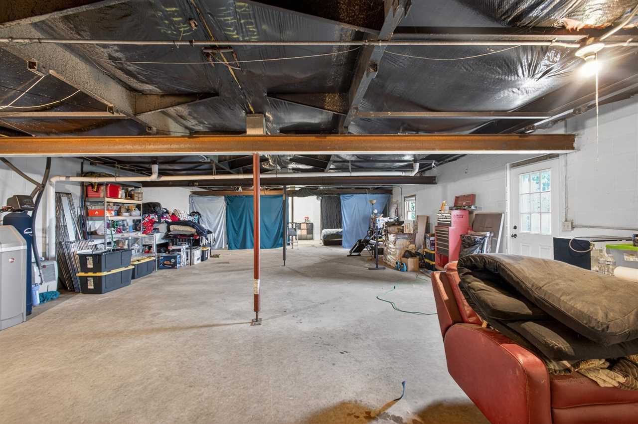 425 Knollcrest