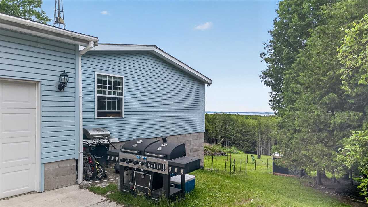 425 Knollcrest