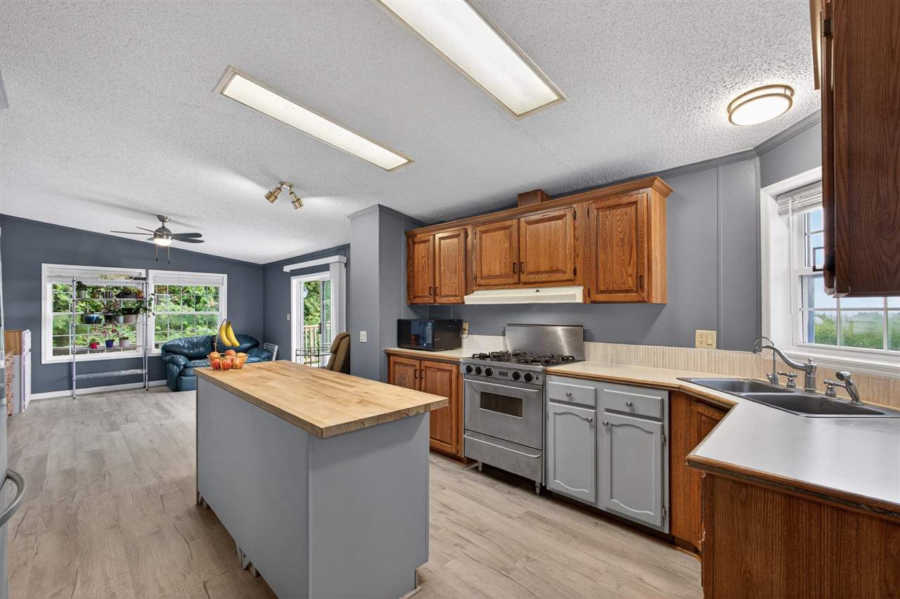 425 Knollcrest