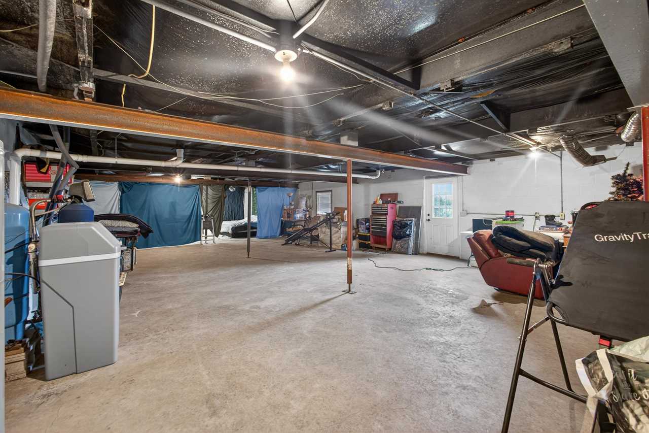 425 Knollcrest