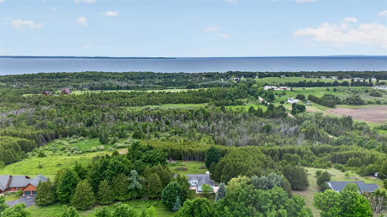 425 Knollcrest