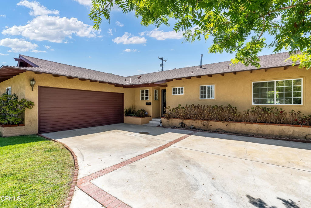 1318 W Juanita Avenue