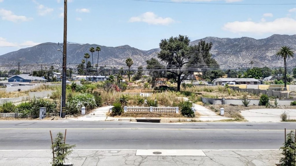 41 E Altadena