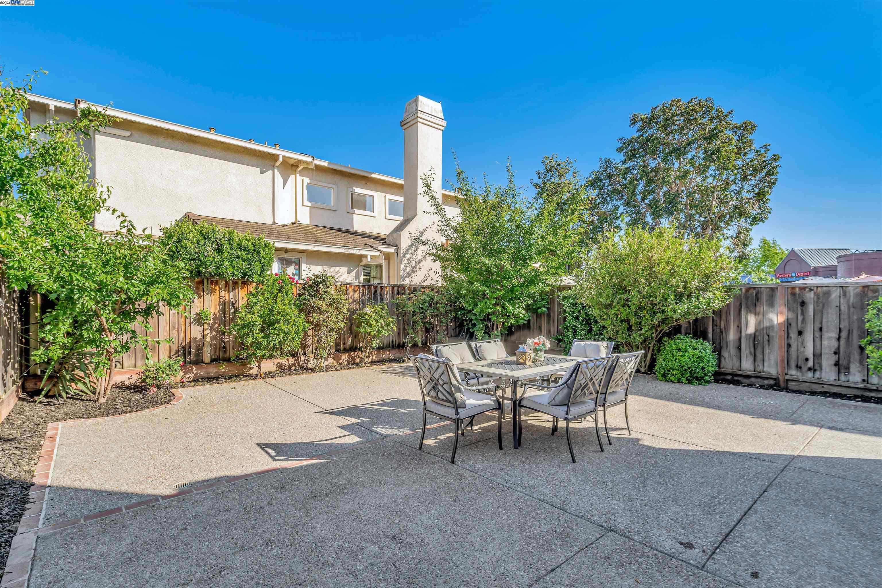 3868 Alder Ave