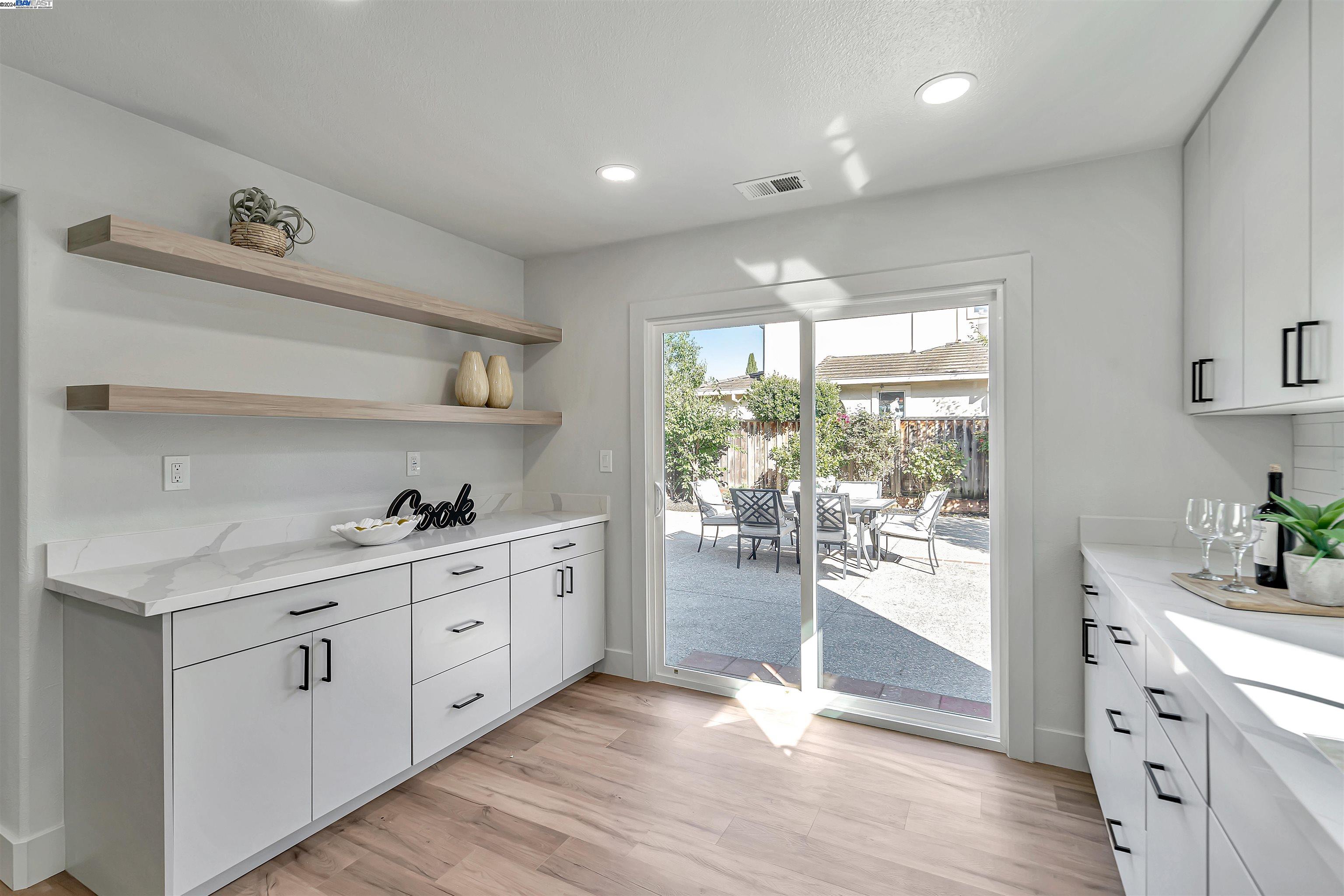 3868 Alder Ave