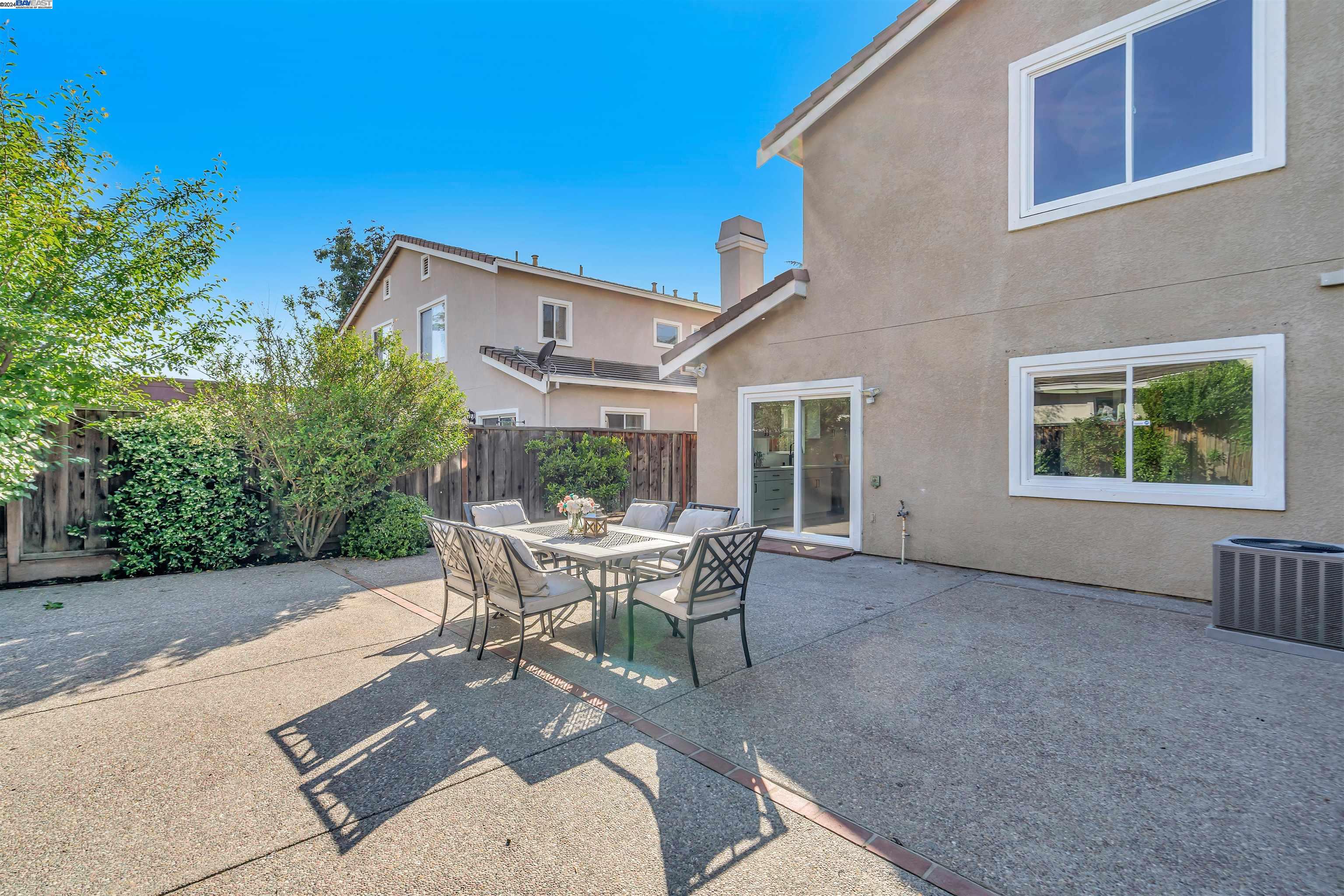 3868 Alder Ave