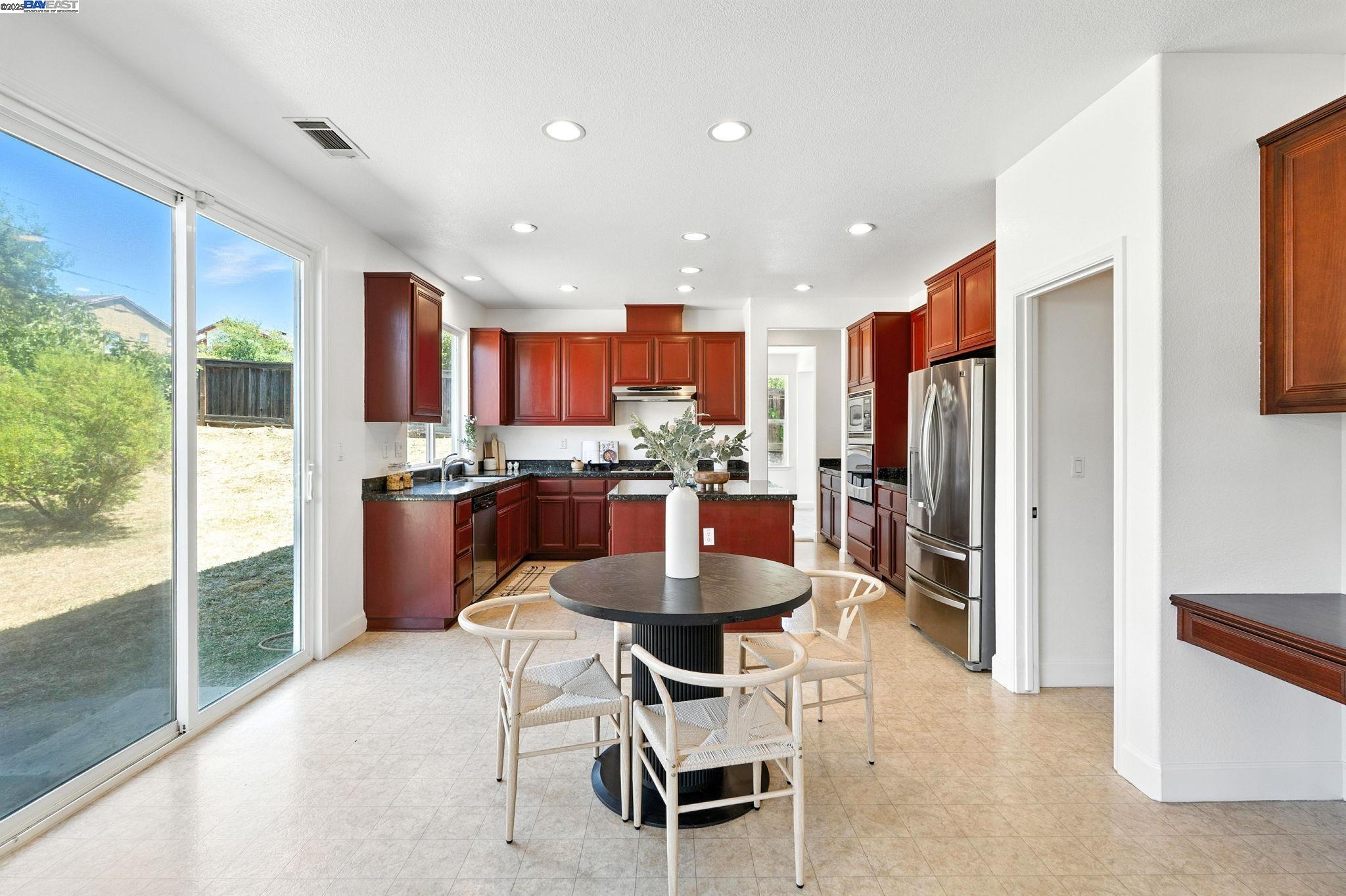 3909 Danbury Way