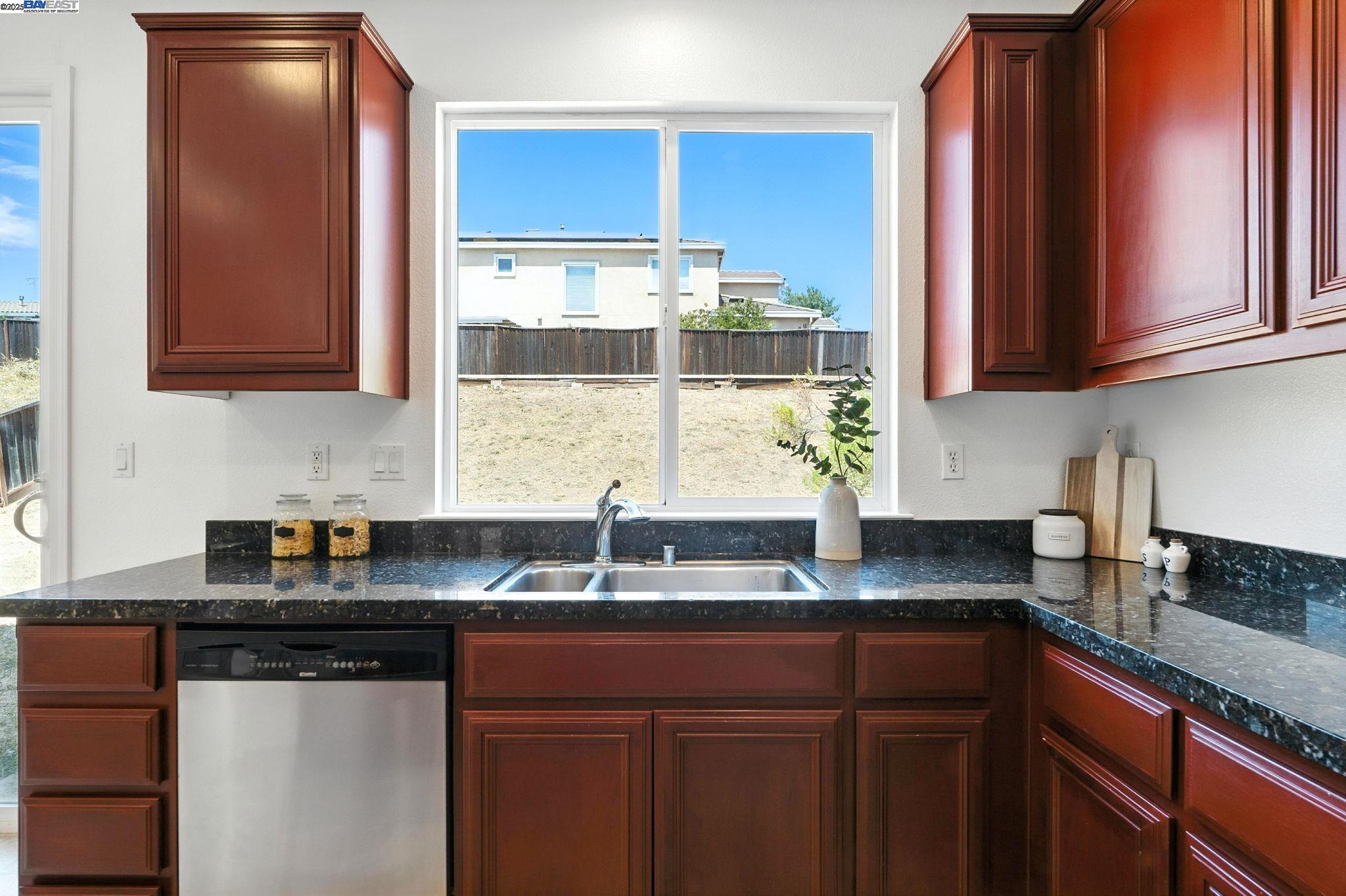 3909 Danbury Way