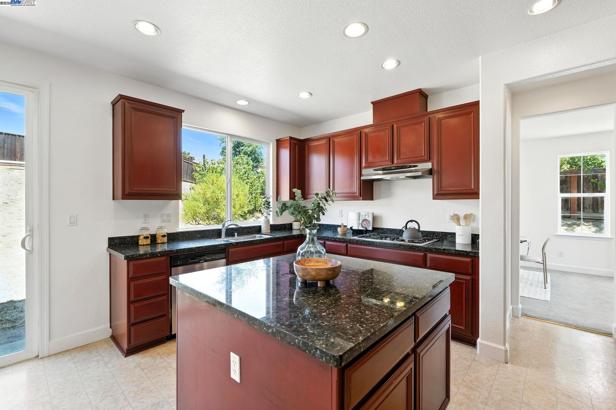 3909 Danbury Way