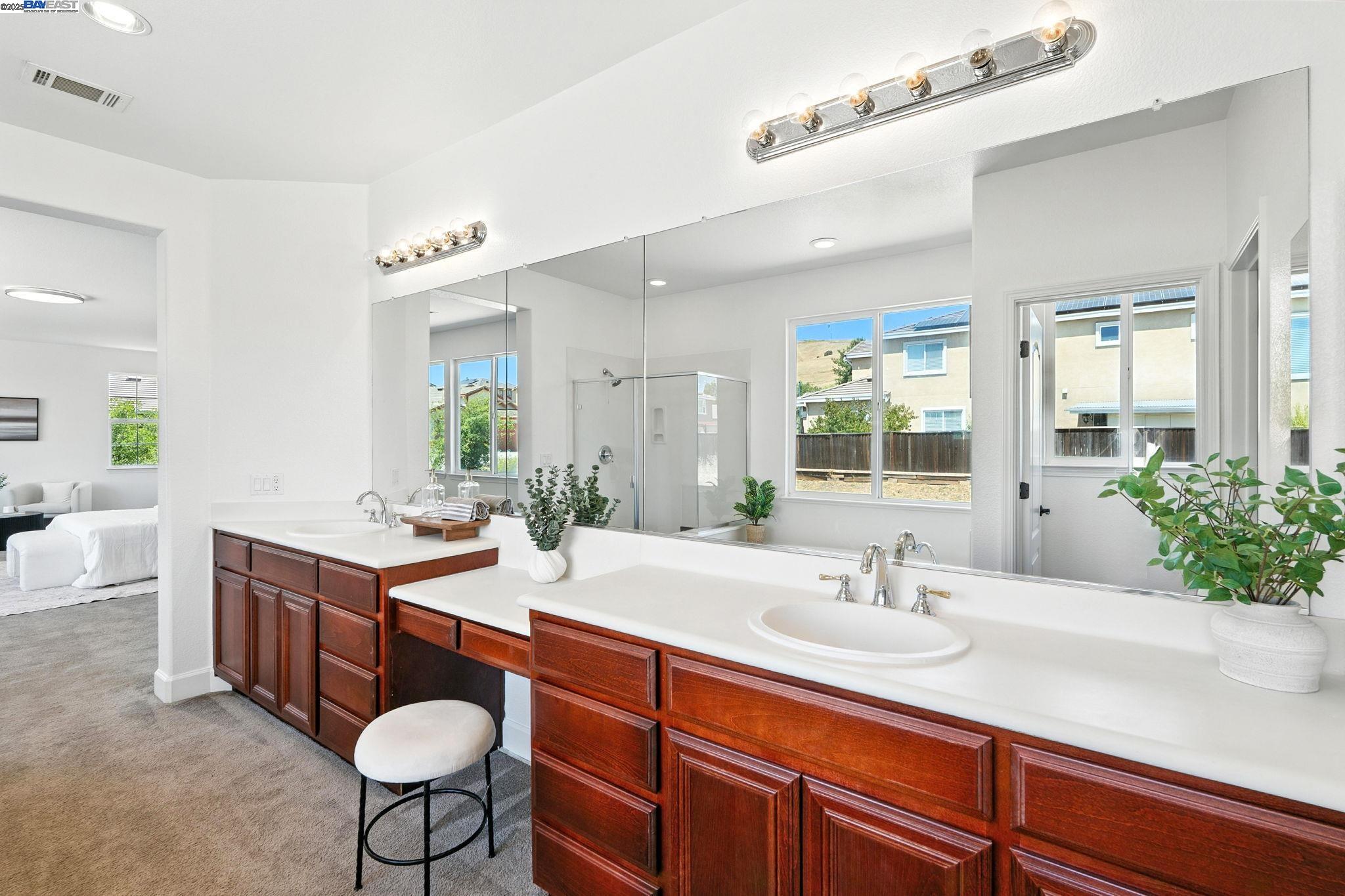 3909 Danbury Way