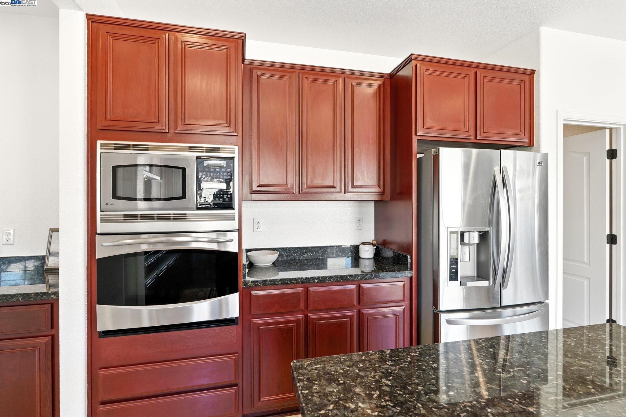 3909 Danbury Way